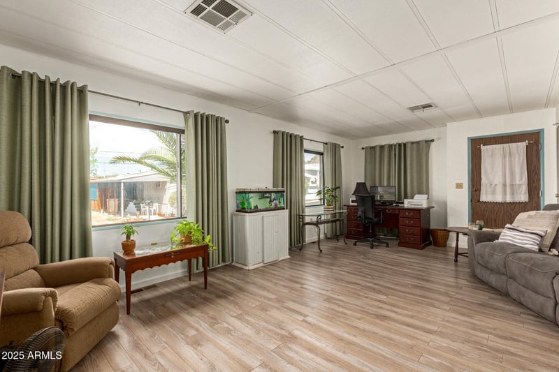 10401 Cave Creek Rd #219, Phoenix, AZ 85020