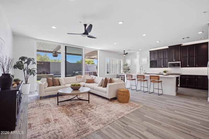 10401 E Helm Dr, Scottsdale, AZ 85255