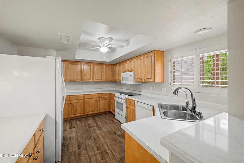 10401 E Twilight Dr, Sun Lakes, AZ 85248
