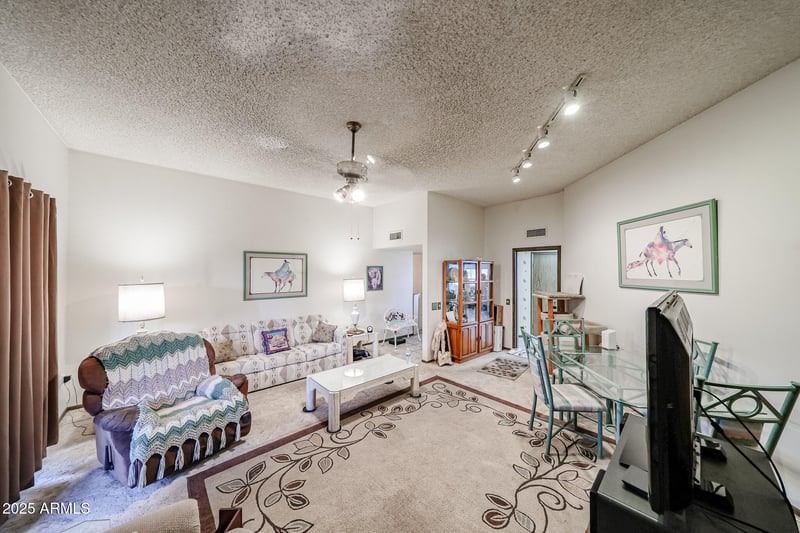 10401 Loma Blanca Dr, Sun City, AZ 85351