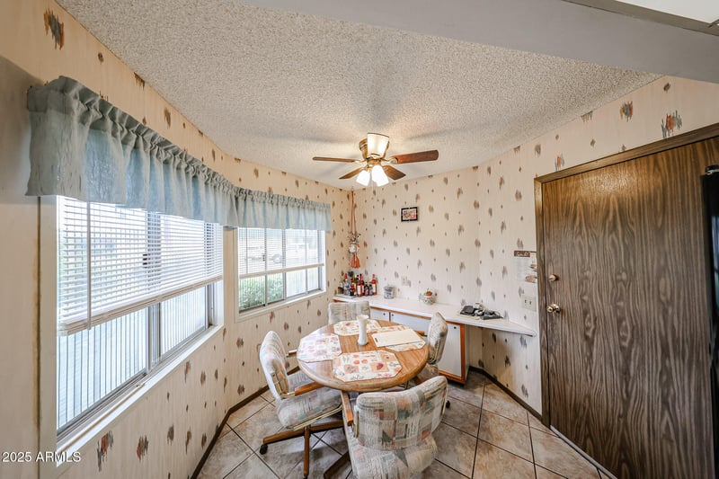 10401 Loma Blanca Dr, Sun City, AZ 85351