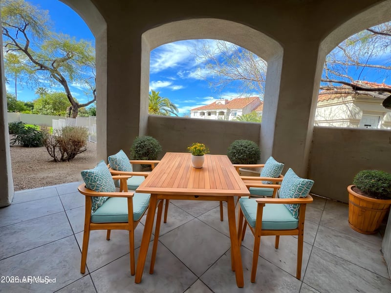 10401 52nd St #124, Paradise Valley, AZ 85253