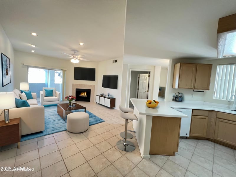 10401 52nd St #124, Paradise Valley, AZ 85253