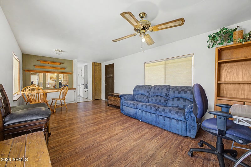 10401 N Cave Creek Rd #284, Phoenix, AZ 85020