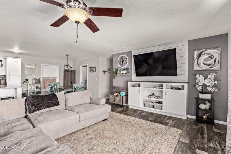 10402 Joseph Ln, San Tan Valley, AZ 85143