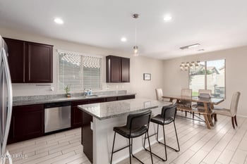 10402 Louise Dr, Peoria, AZ 85383