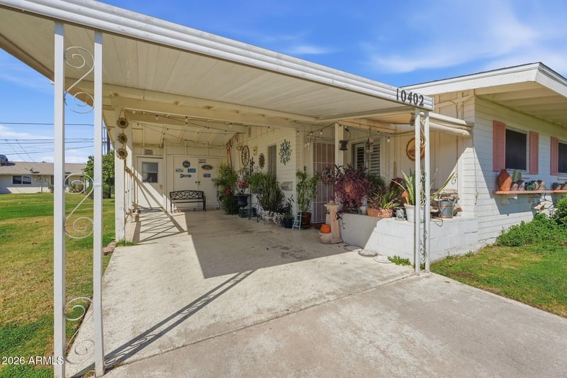 10402 105th Ave, Sun City, AZ 85351