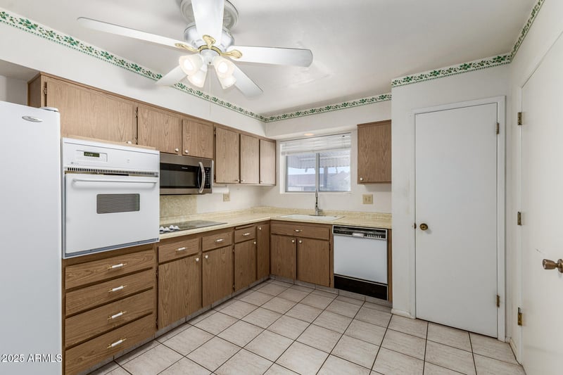 10403 Floriade Dr, Sun City, AZ 85351