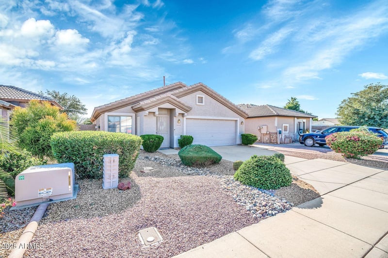 10403 Tonopah Dr, Peoria, AZ 85382