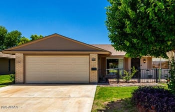 10404 El Capitan Cir, Sun City, AZ 85351