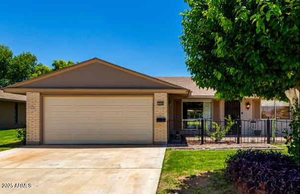 10404 El Capitan Cir, Sun City, AZ 85351