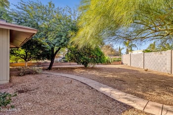 10405 Mountain View Rd, Sun City, AZ 85351