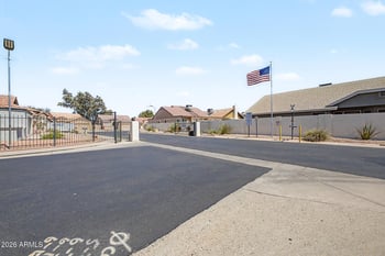 10405 N 65th Dr, Glendale, AZ 85302