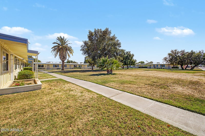 10405 W Peoria Ave, Sun City, AZ 85351