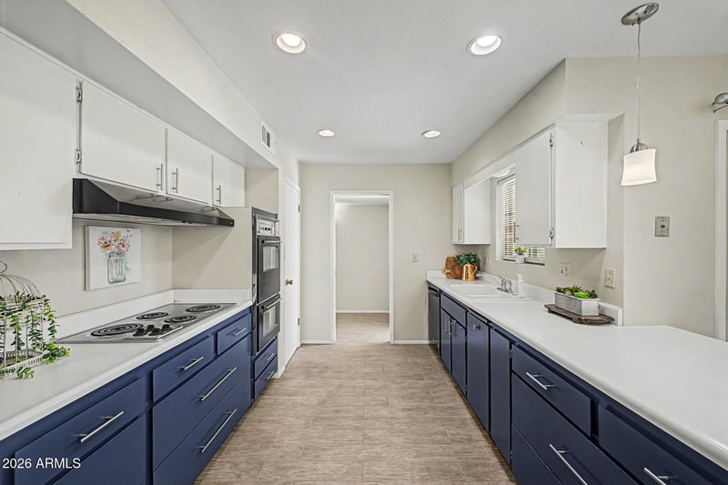 10405 W Saratoga Cir W, Sun City, AZ 85351