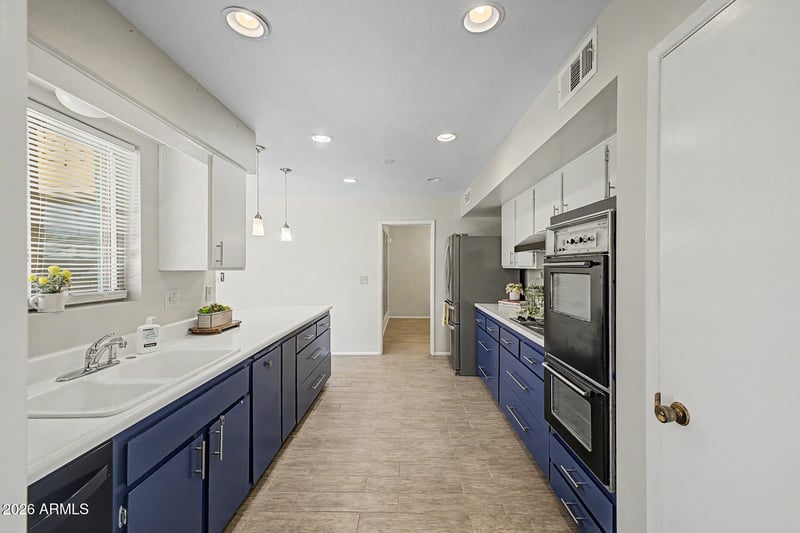 10405 W Saratoga Cir W, Sun City, AZ 85351