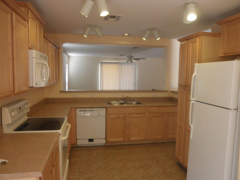 10406 N 116th Ln, Youngtown, AZ 85363