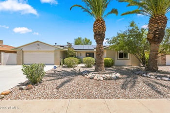 10408 Oak Ridge Dr, Sun City, AZ 85351