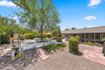 10408 W Oak Ridge Dr, Sun City, AZ 85351