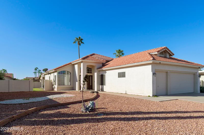 10409 Silvertree Dr, Sun Lakes, AZ 85248