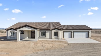 1041 371st Ln, Tonopah, AZ 85354