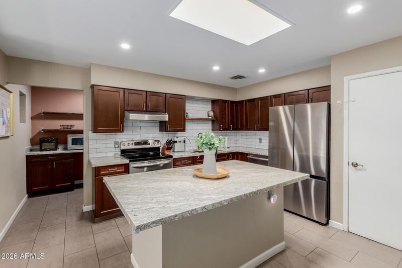 1041 E Garnet Ave, Mesa, AZ 85204