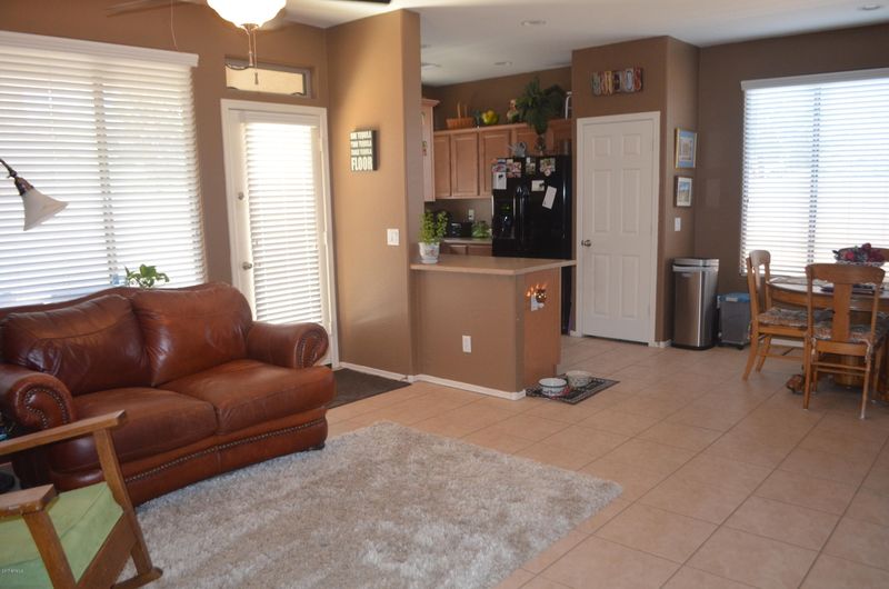 1041 E Julian Dr, Gilbert, AZ 85295