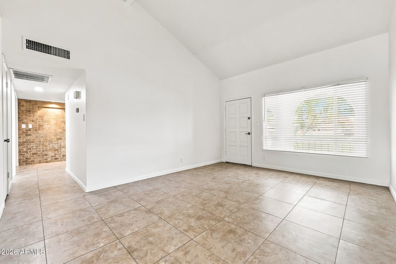 1041 W Kilarea Ave, Mesa, AZ 85210