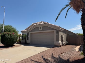 1041 Saragosa St, Chandler, AZ 85224