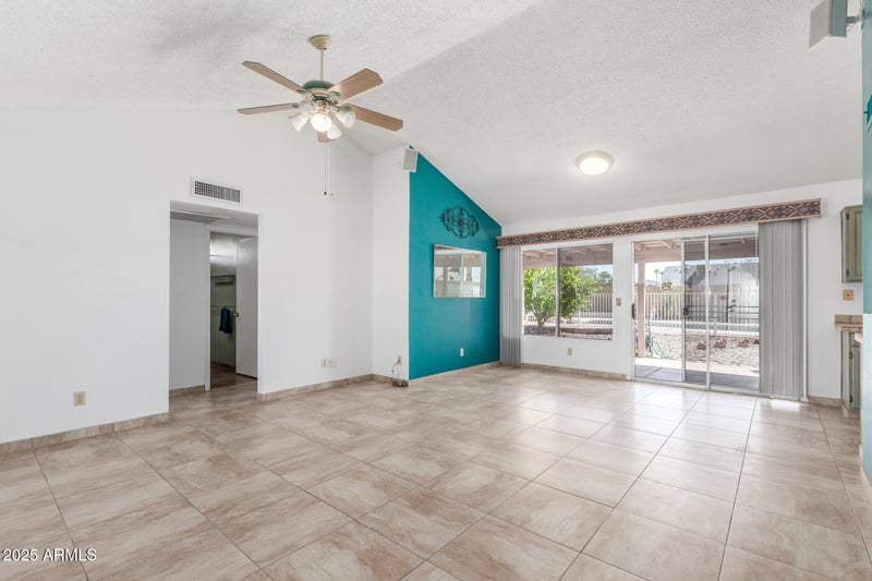 1041 Wickieup Ln, Phoenix, AZ 85024