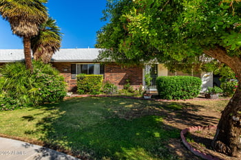 10410 Campana Dr, Sun City, AZ 85351