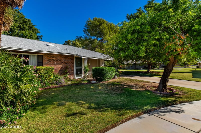 10410 Campana Dr, Sun City, AZ 85351