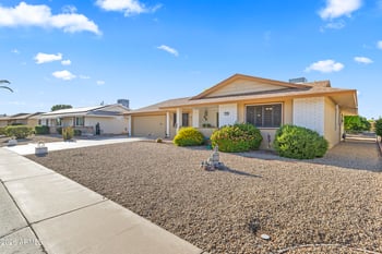 10410 Floriade Dr, Sun City, AZ 85351