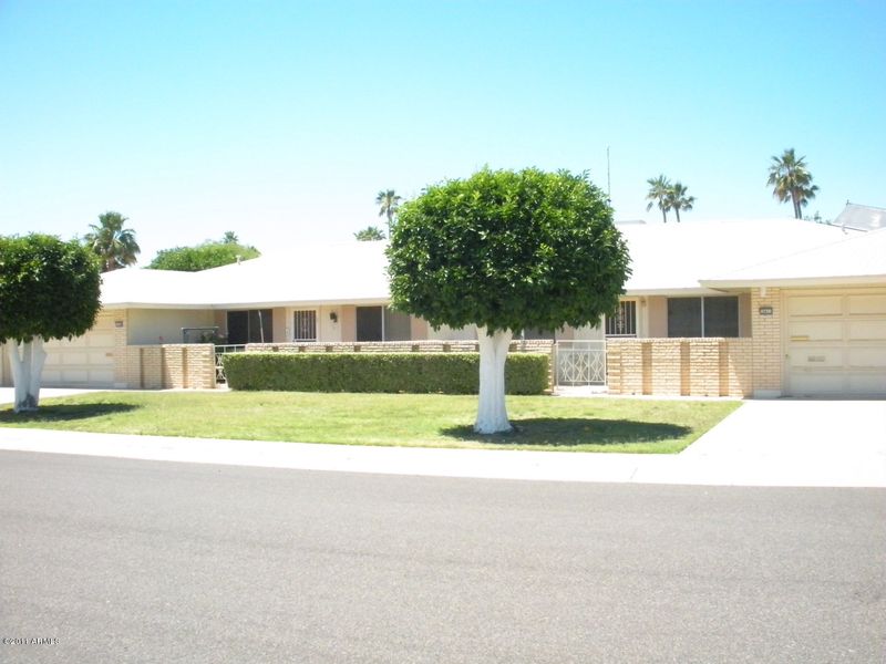 10411 W Camelot Cir, Sun City, AZ 85351