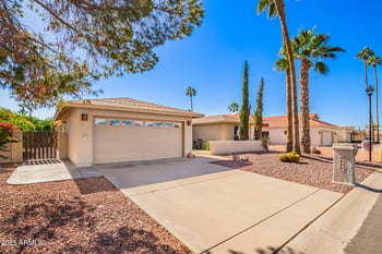 10413 Silvertree Dr, Sun Lakes, AZ 85248
