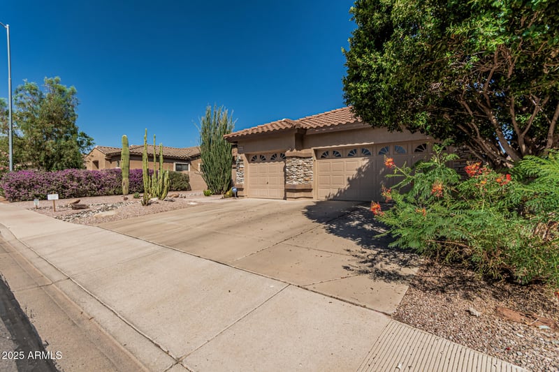 10413 Emelita Ave, Mesa, AZ 85208