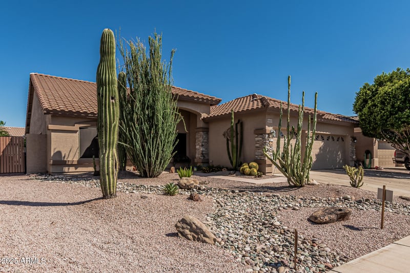 10413 Emelita Ave, Mesa, AZ 85208