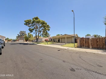 10413 N 46th Ave, Glendale, AZ 85302