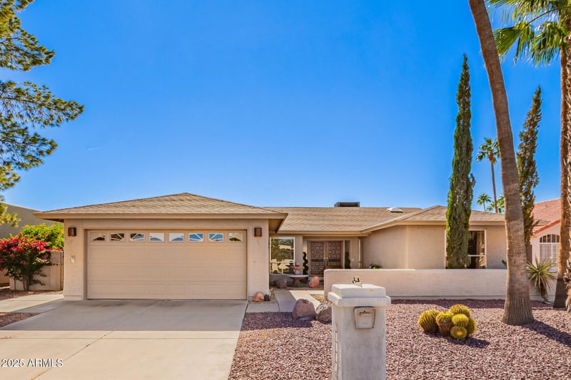 10413 Silvertree Dr, Sun Lakes, AZ 85248