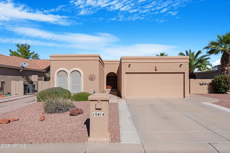 10414 Watford Way, Sun Lakes, AZ 85248