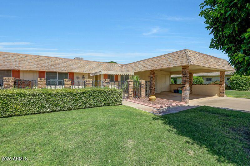 10415 Camelot Cir, Sun City, AZ 85351
