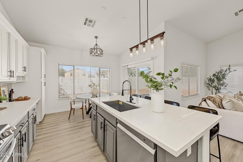10416 E Edgewood Ave, Mesa, AZ 85208
