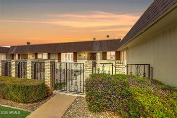 10416 Prairie Hills Cir, Sun City, AZ 85351