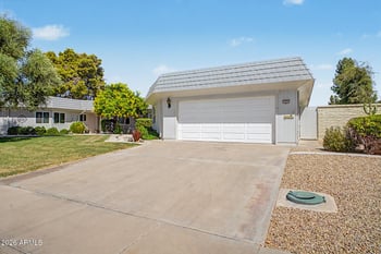10416 W Hutton Dr, Sun City, AZ 85351