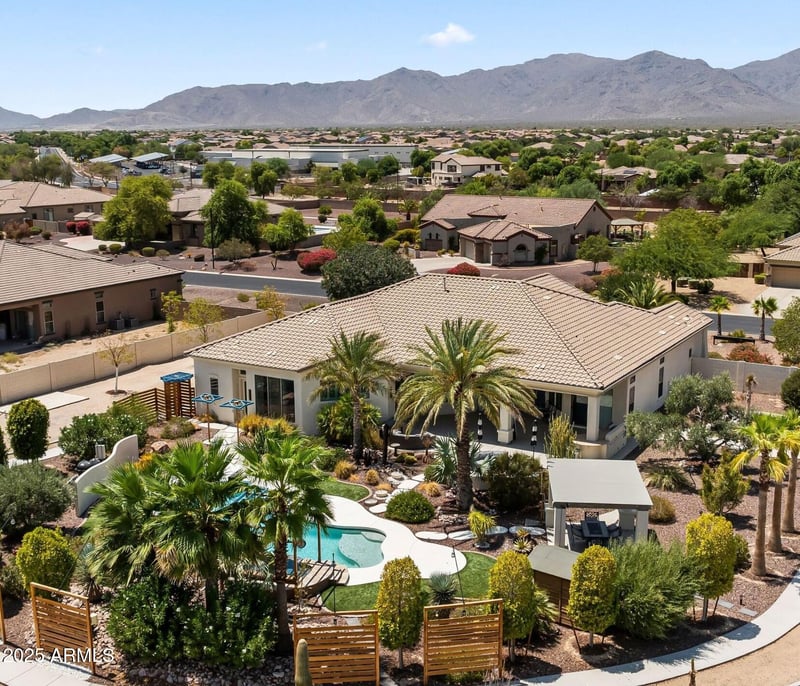 10417 180th Dr, Waddell, AZ 85355