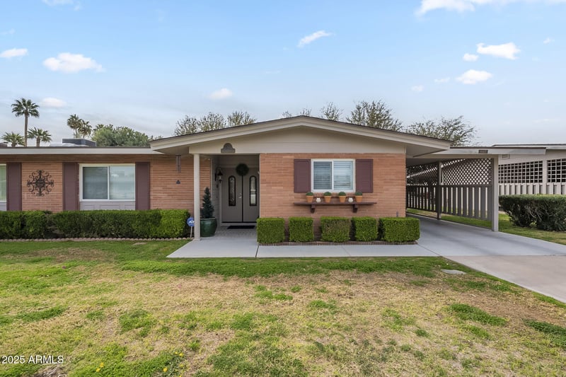 10417 Deanne Dr, Sun City, AZ 85351
