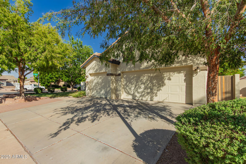 10417 Edgewood Ave, Mesa, AZ 85208