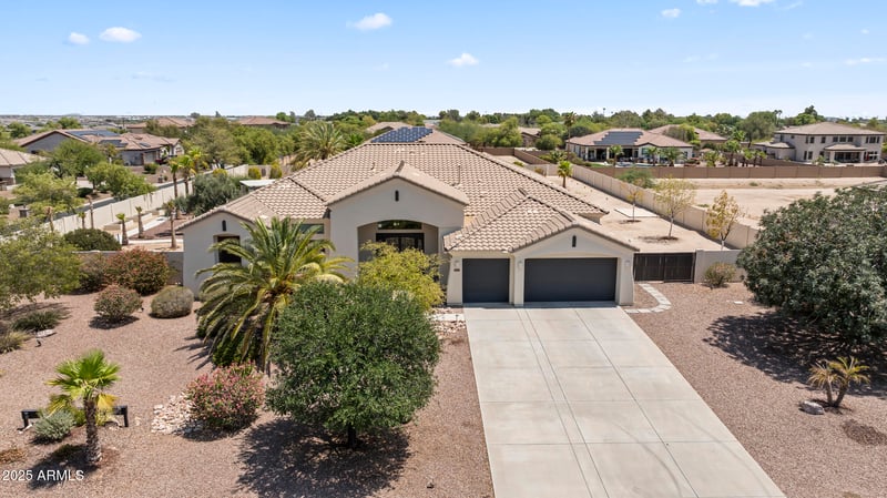 10417 N 180th Dr, Waddell, AZ 85355