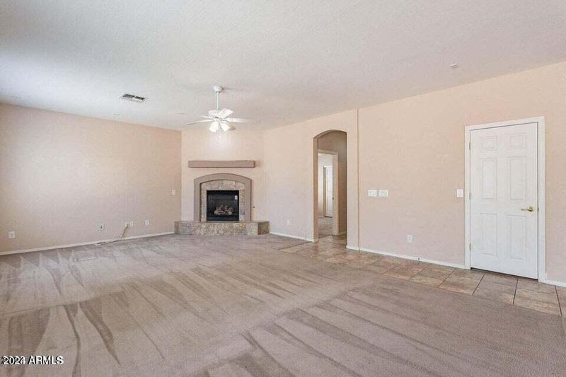 10419 E Kiva Ave, Mesa, AZ 85209