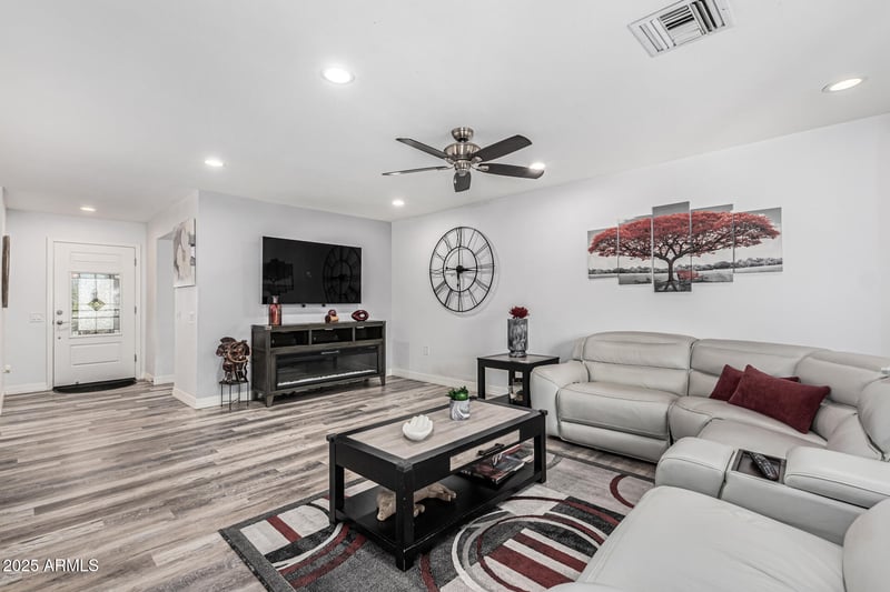 10419 Tumblewood Dr, Sun City, AZ 85351